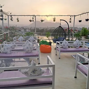 Raahi Backpacker's Hostel